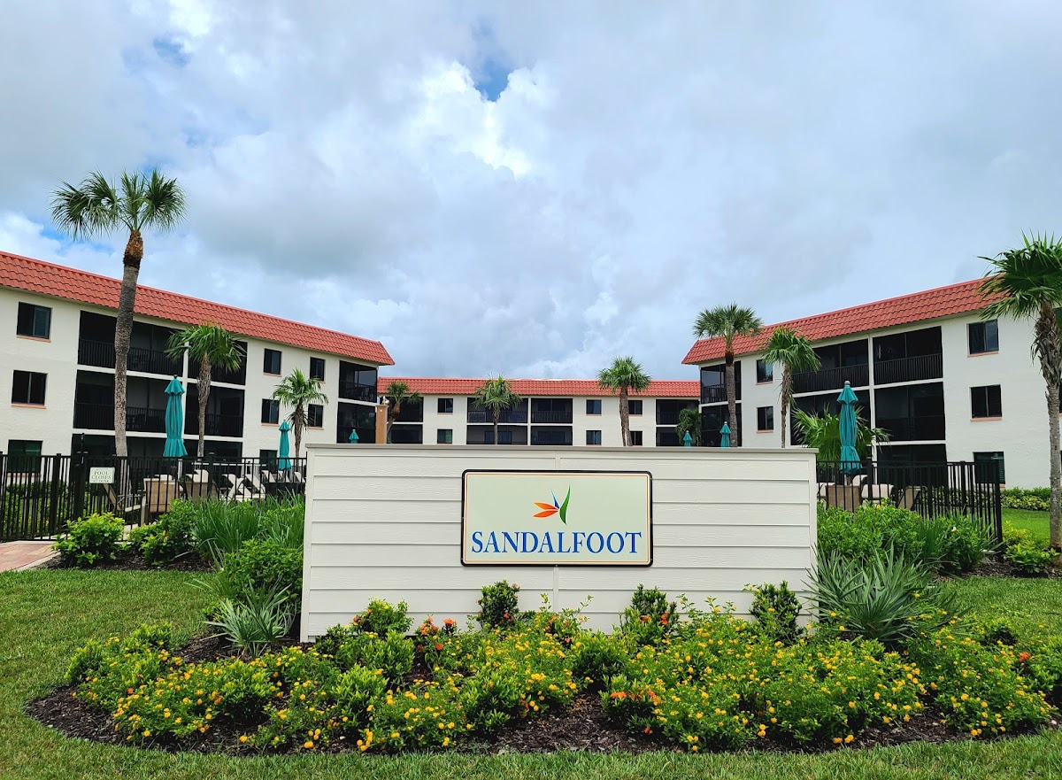 Sandalfoot Beachfront Condominium — photo 3