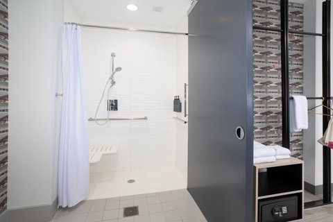 Aloft by Marriott Omaha Aksarben Village — photo 5