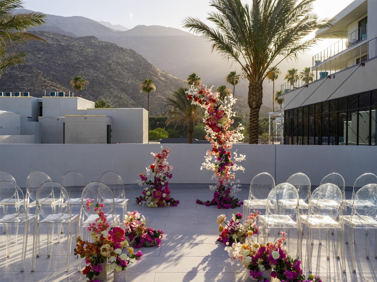 Thompson Palm Springs, by Hyatt