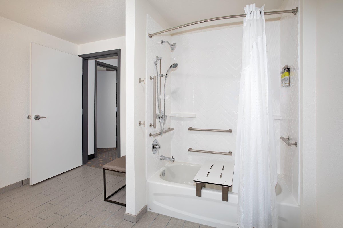 Holiday Inn Glendale - Stadium & Ent Dist by IHG — photo 5