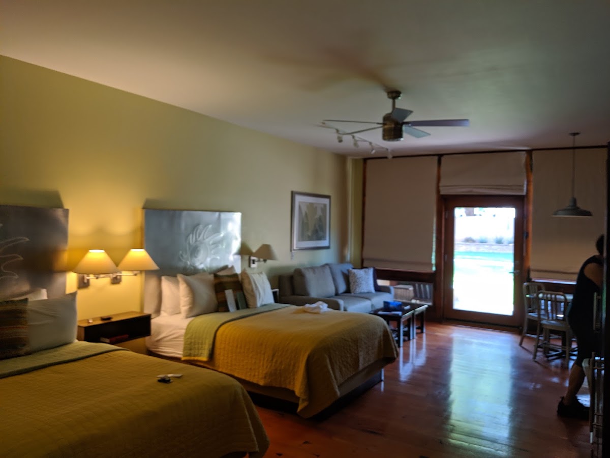 Desert Pearl Inn — photo 3
