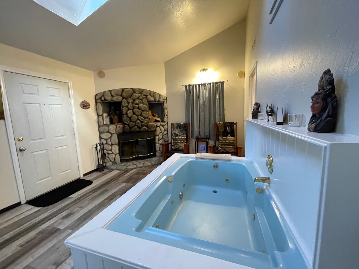 Big Bear Village Cabins — photo 4