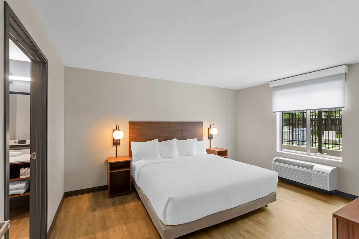 Everhome Suites Georgetown - Austin — photo 3