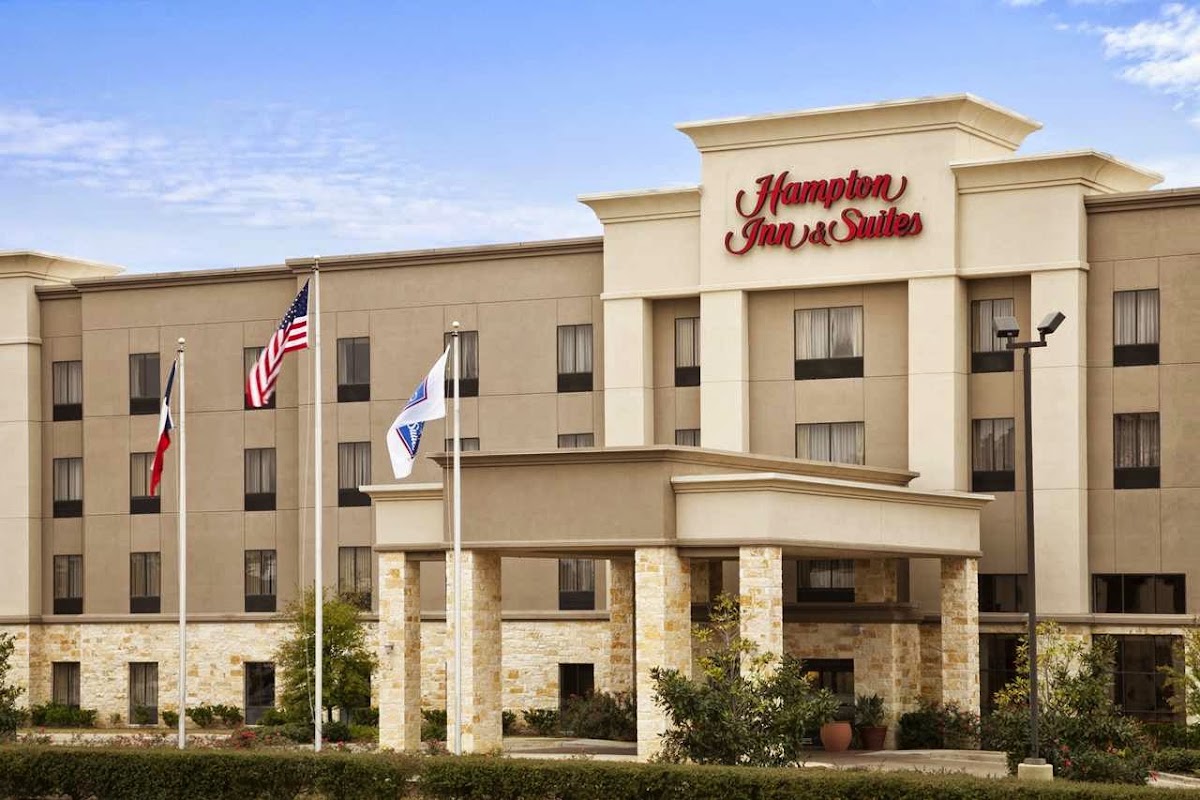 Hampton Inn & Suites Conroe - I-45 North — photo 1