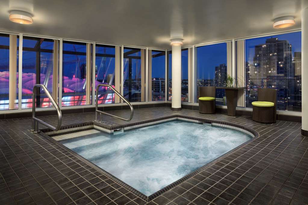 Hampton Inn & Suites by Hilton Vancouver-Downtown — photo 4