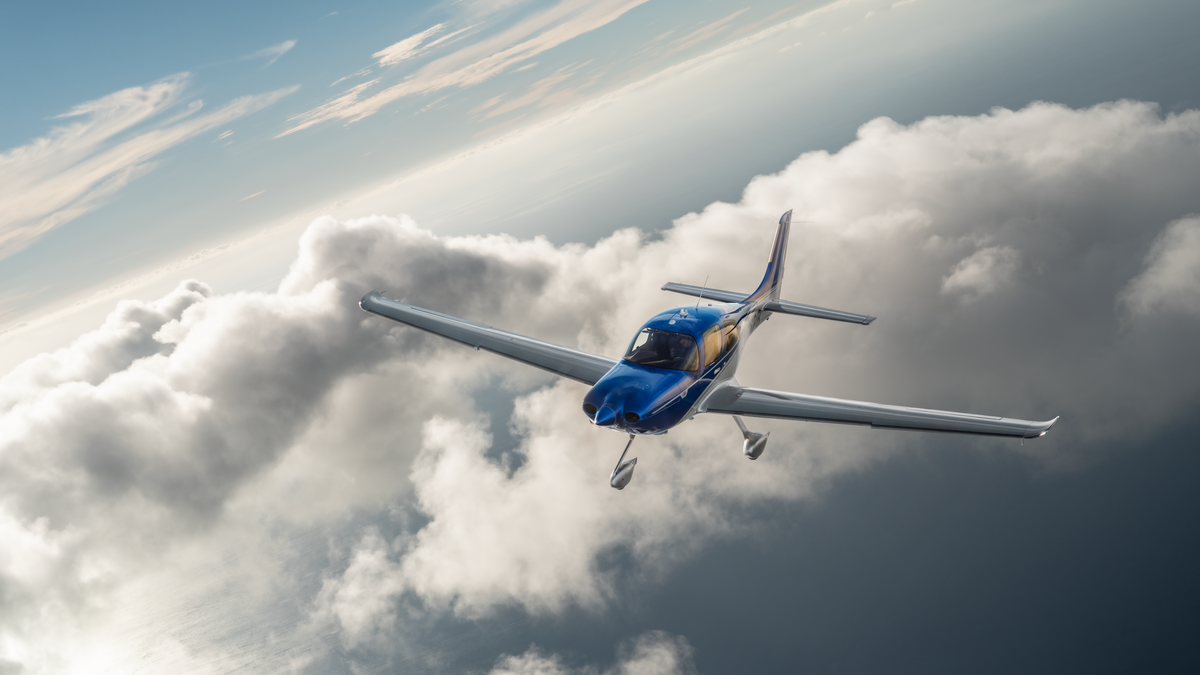 Cirrus Orlando Flight Center — photo 1