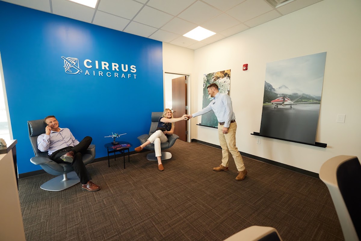 Cirrus Orlando Flight Center — photo 4