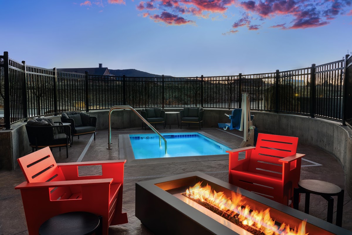 The Hoffmann Hotel Basalt Aspen, Tapestry Collection by Hilton — photo 4
