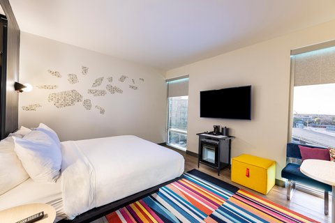 Aloft by Marriott Savannah Downtown Historic District — photo 3