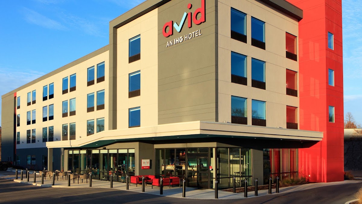 avid hotel Elkhart North by IHG — photo 1