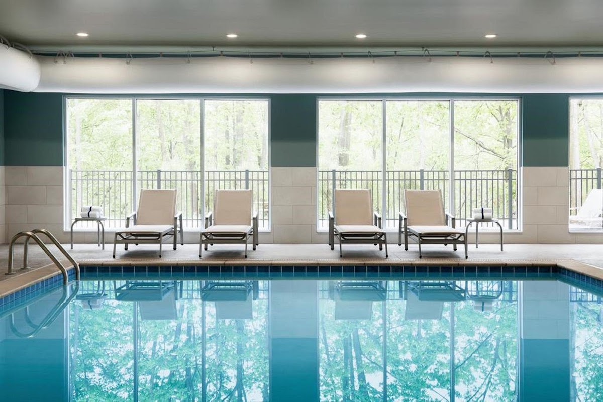 avid hotel Elkhart North by IHG — photo 4
