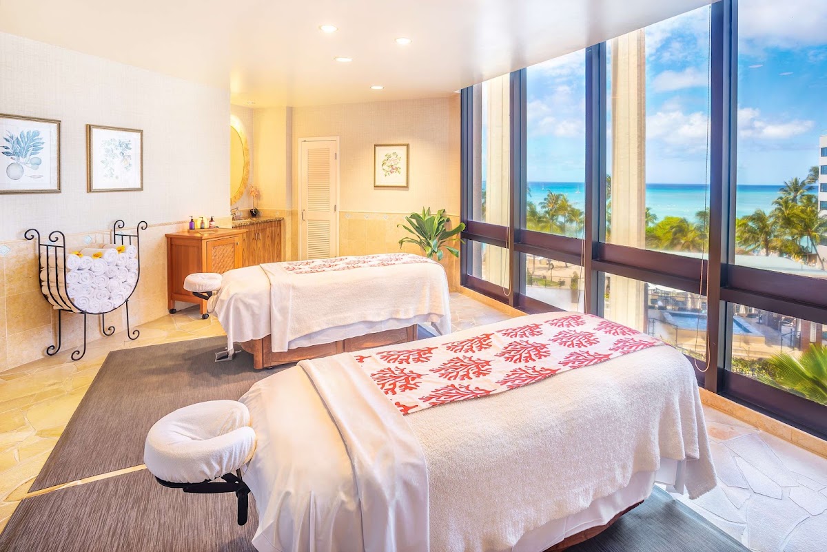 Hyatt Regency Waikiki Beach Resort and Spa — photo 3