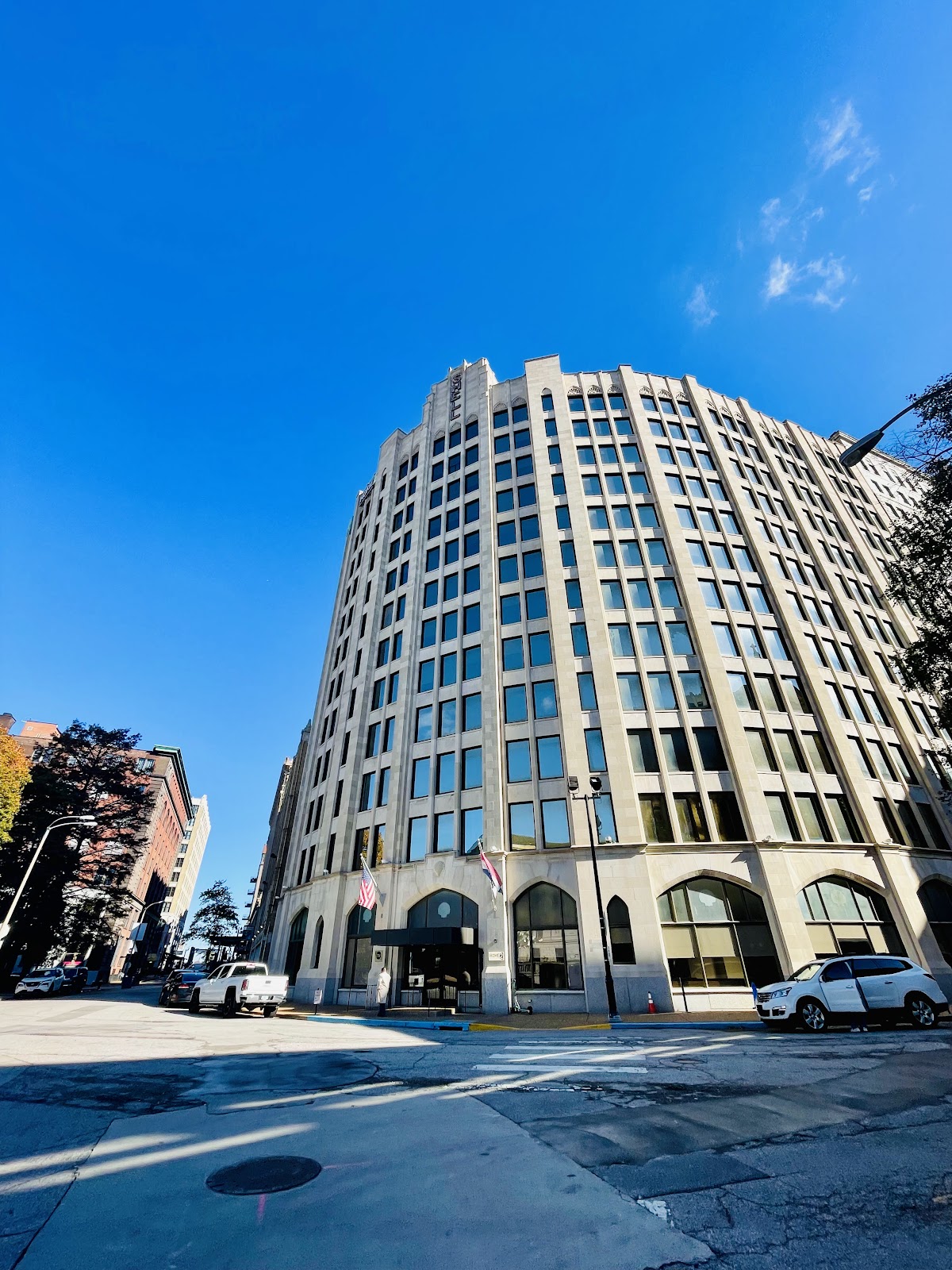 Tru by Hilton St. Louis Downtown — photo 1
