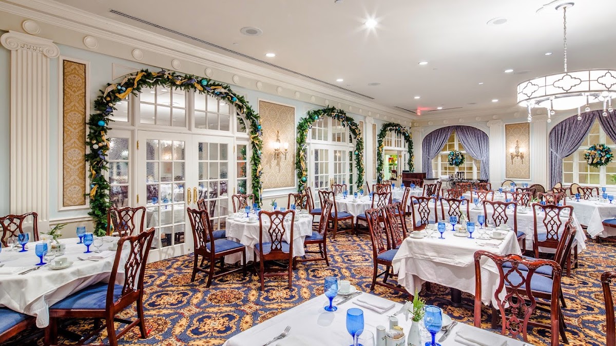 The Hotel Roanoke & Conference Center, Curio Collection by Hilton — photo 5