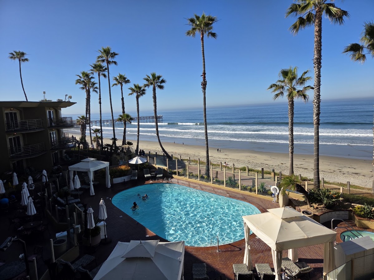 Pacific Terrace Hotel — photo 4