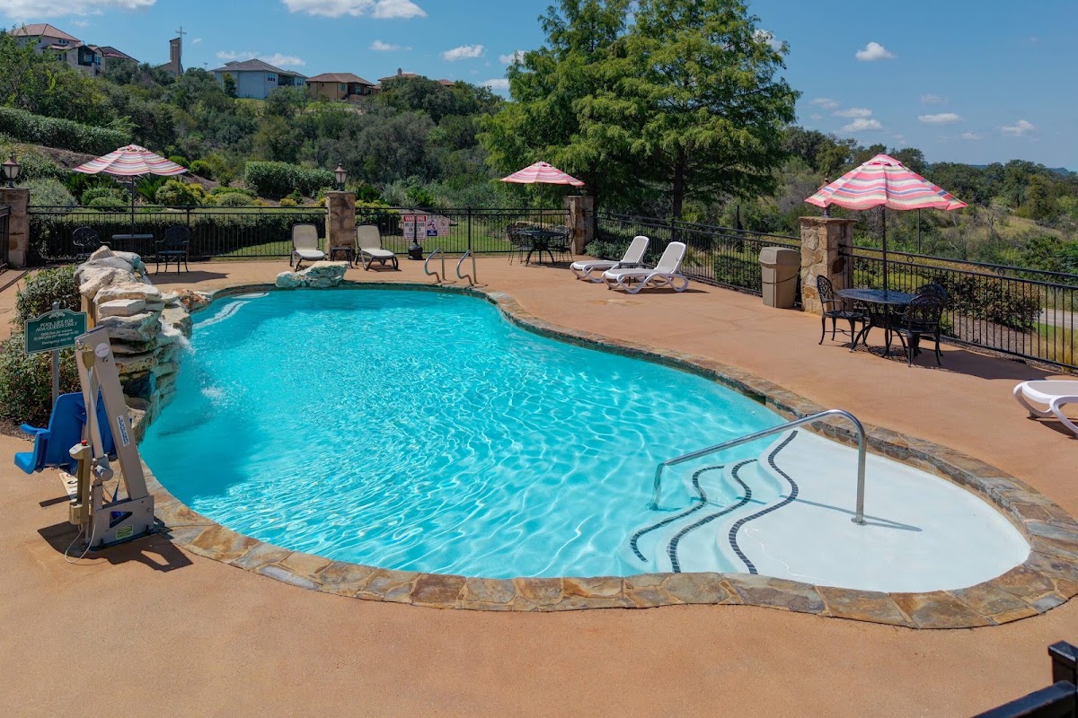 La Quinta Inn & Suites by Wyndham Marble Falls — photo 4