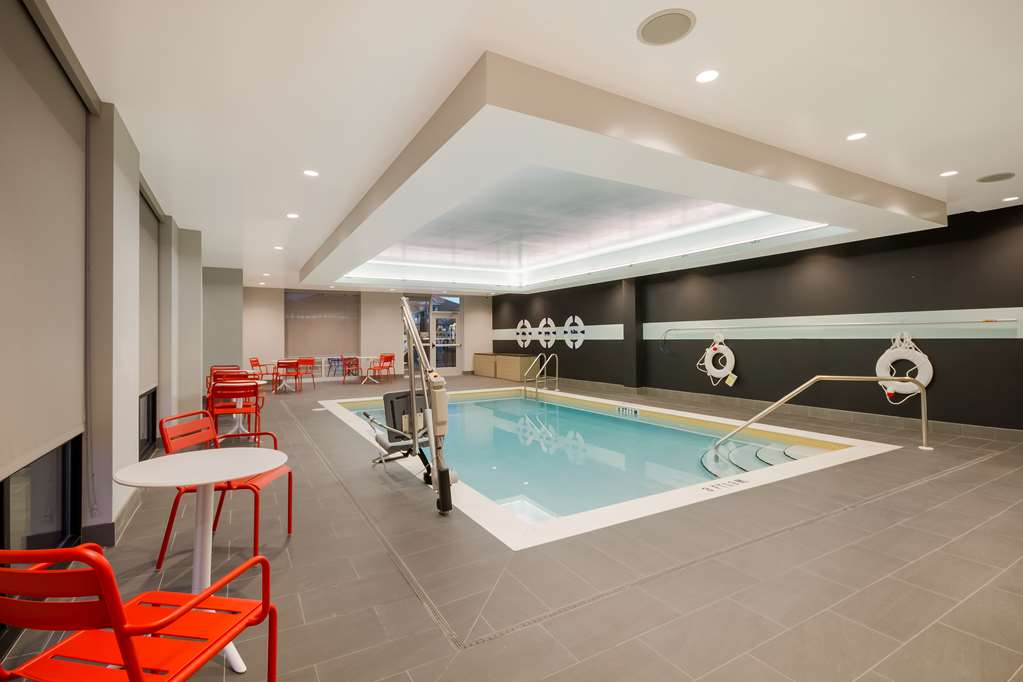Tru by Hilton Destin — photo 4
