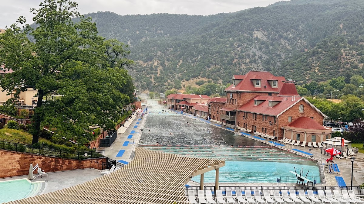 Hotel 1888 at Glenwood Hot Springs Resort