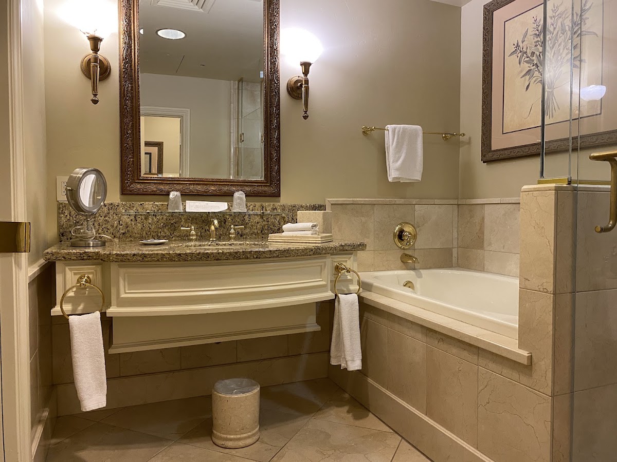 The Carlton Hotel, Atascadero – Paso Robles, a Tribute Portfolio Hotel — photo 4