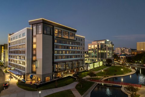 Trilogy Hotel Huntsville, Autograph Collection