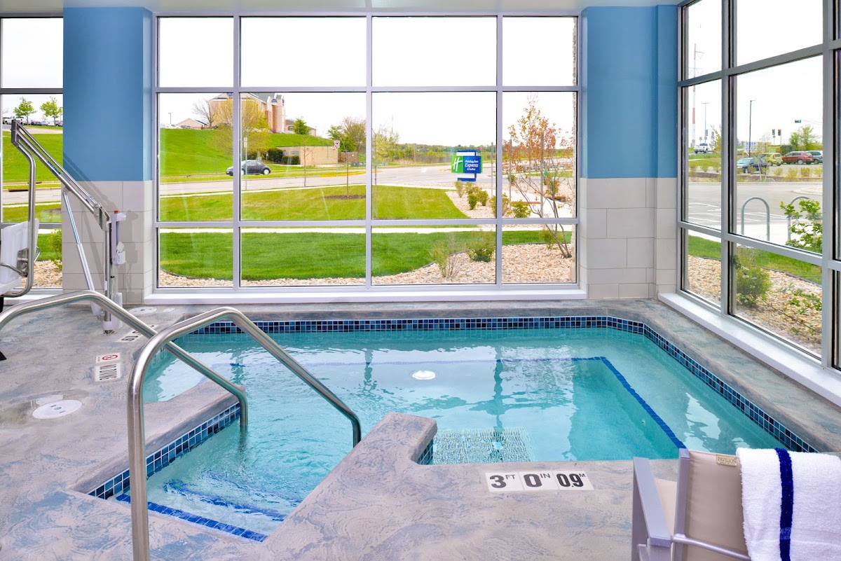 Holiday Inn Express & Suites Madison by IHG — photo 4