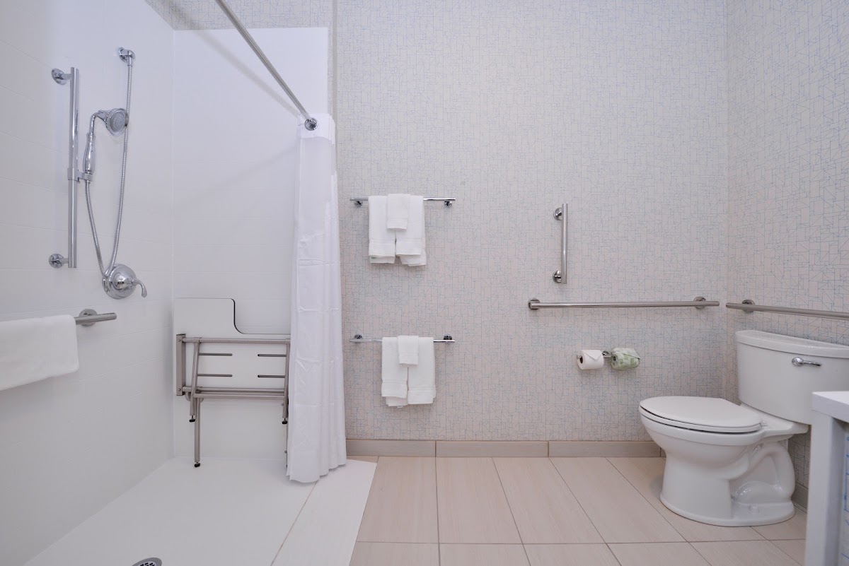 Holiday Inn Express & Suites Madison by IHG — photo 5