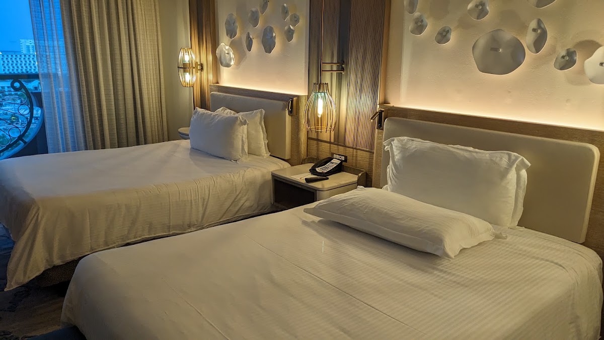 The Royal at Atlantis — photo 3