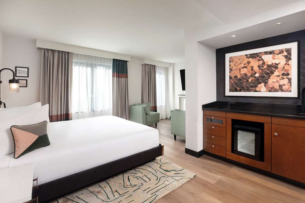 Pennyweight Hotel Boston, Curio Collection by Hilton — photo 3