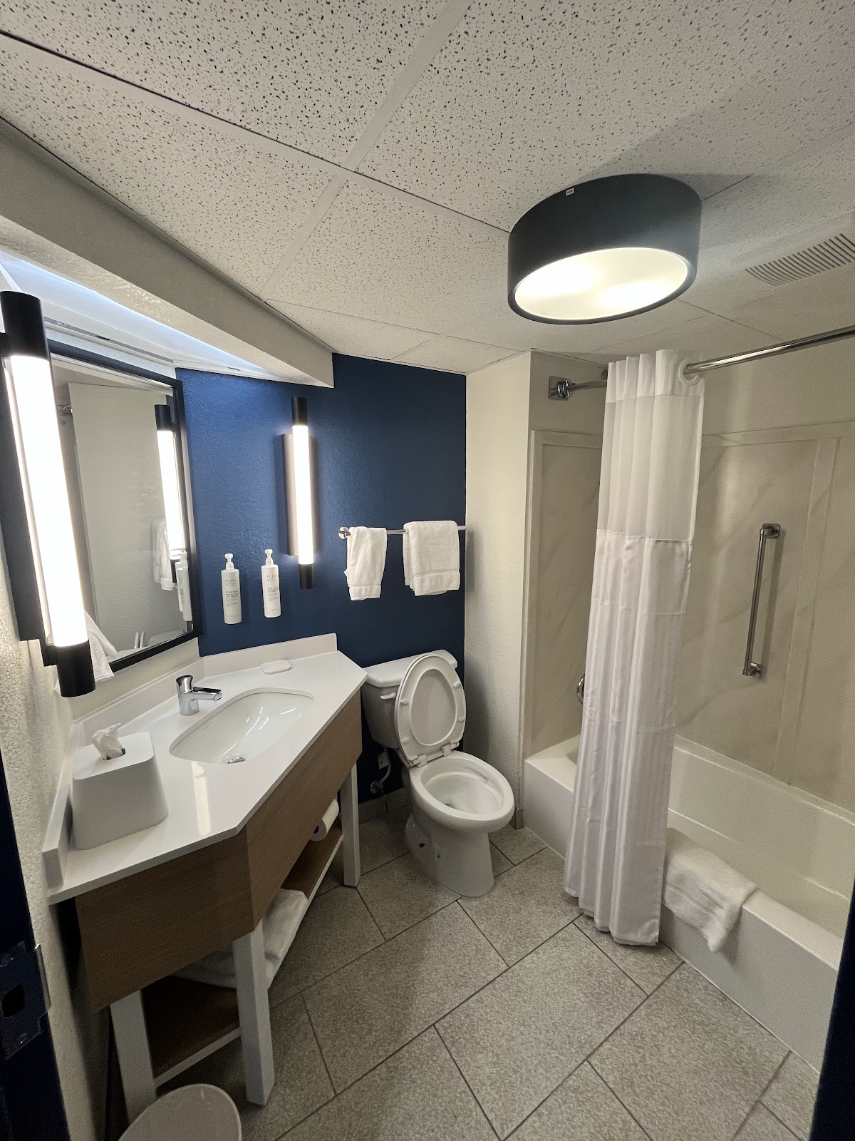 Spark by Hilton Charlotte Airport North — photo 4