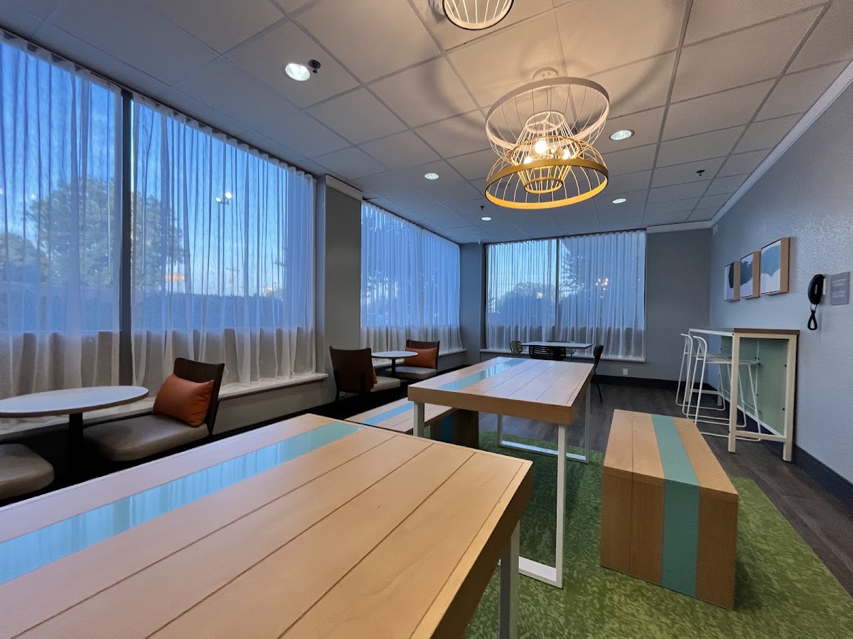 Spark by Hilton Charlotte Airport North — photo 5