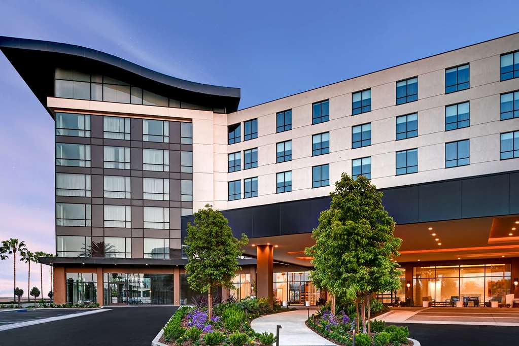 Home2 Suites by Hilton Anaheim Resort