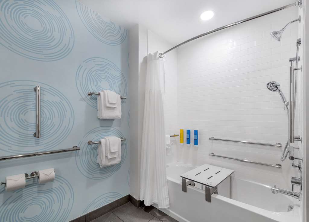 Tru by Hilton Wilmington Wrightsville Beach — photo 4