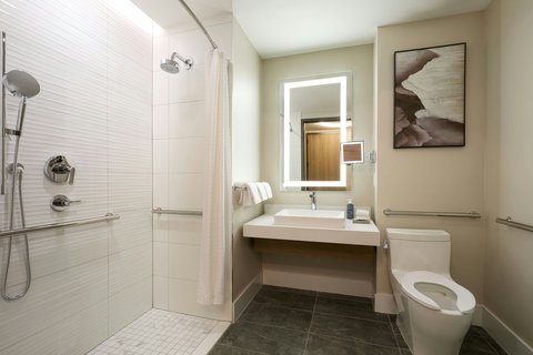 The Westin Flushing LaGuardia Airport — photo 5