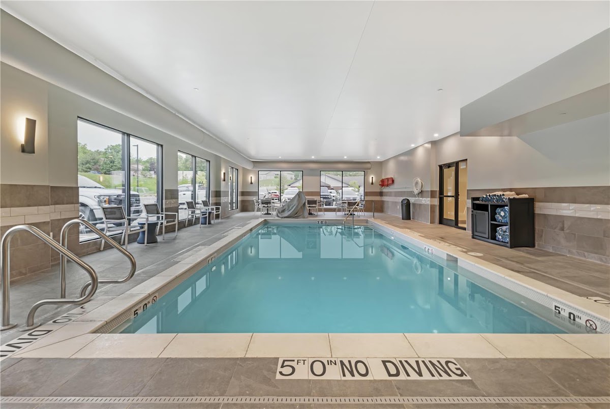 Best Western Plus Marquette Hotel & Suites — photo 4