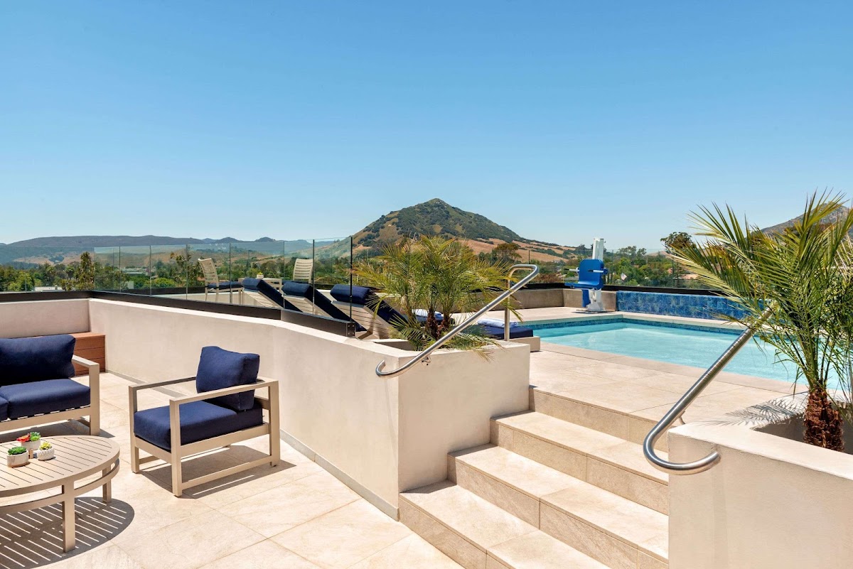 La Quinta Inn & Suites by Wyndham San Luis Obispo Downtown — photo 4
