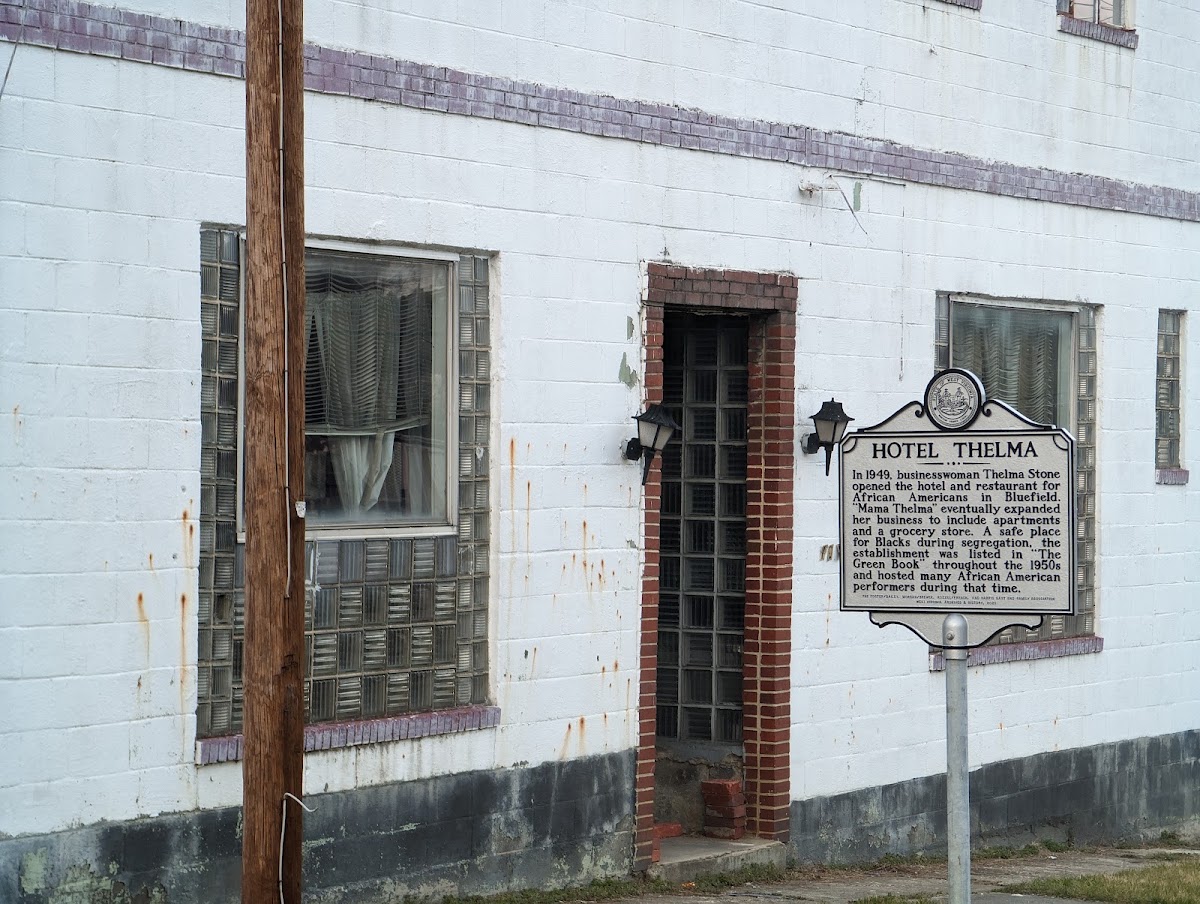 Hotel Thelma — photo 5