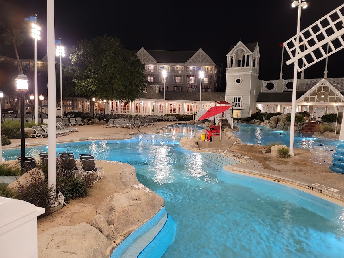 Disney's Yacht Club Resort — photo 4