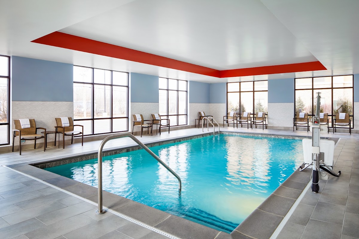 Hampton Inn & Suites Chicago/Waukegan — photo 4