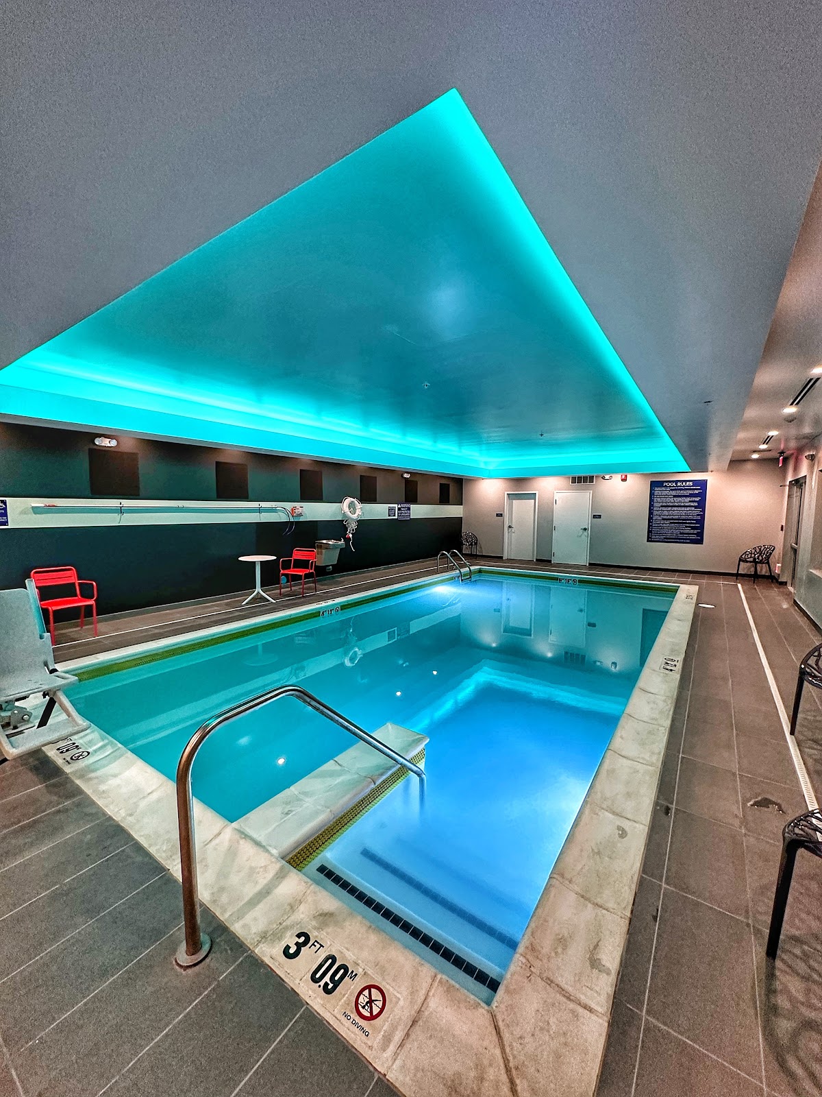 Tru by Hilton Naperville Chicago — photo 4
