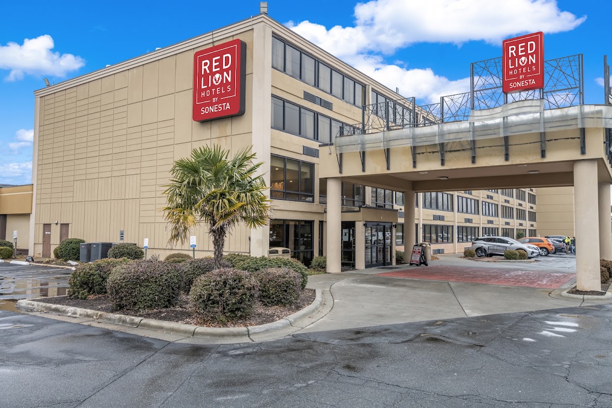Red Lion Hotel Charlotte Airport — photo 1