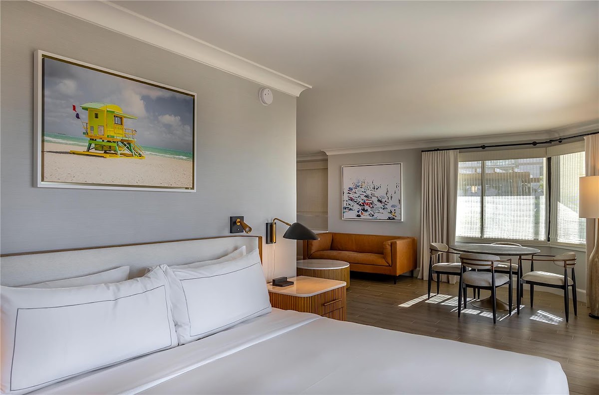 The Waterfront Beach Resort, a Hilton Hotel — photo 3