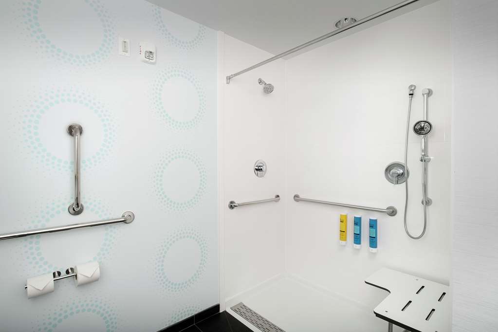 Tru by Hilton San Antonio Lackland SeaWorld — photo 5