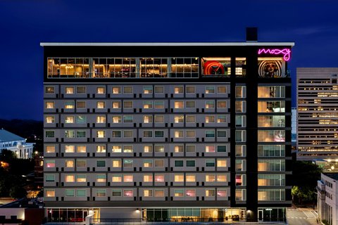 Moxy Charlotte Downtown — photo 5