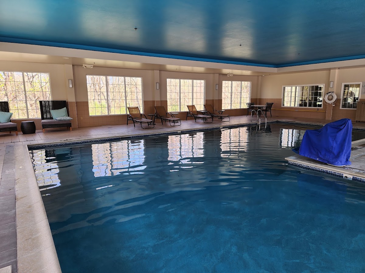 Fairfield by Marriott Inn & Suites Great Barrington Lenox/Berkshires — photo 4