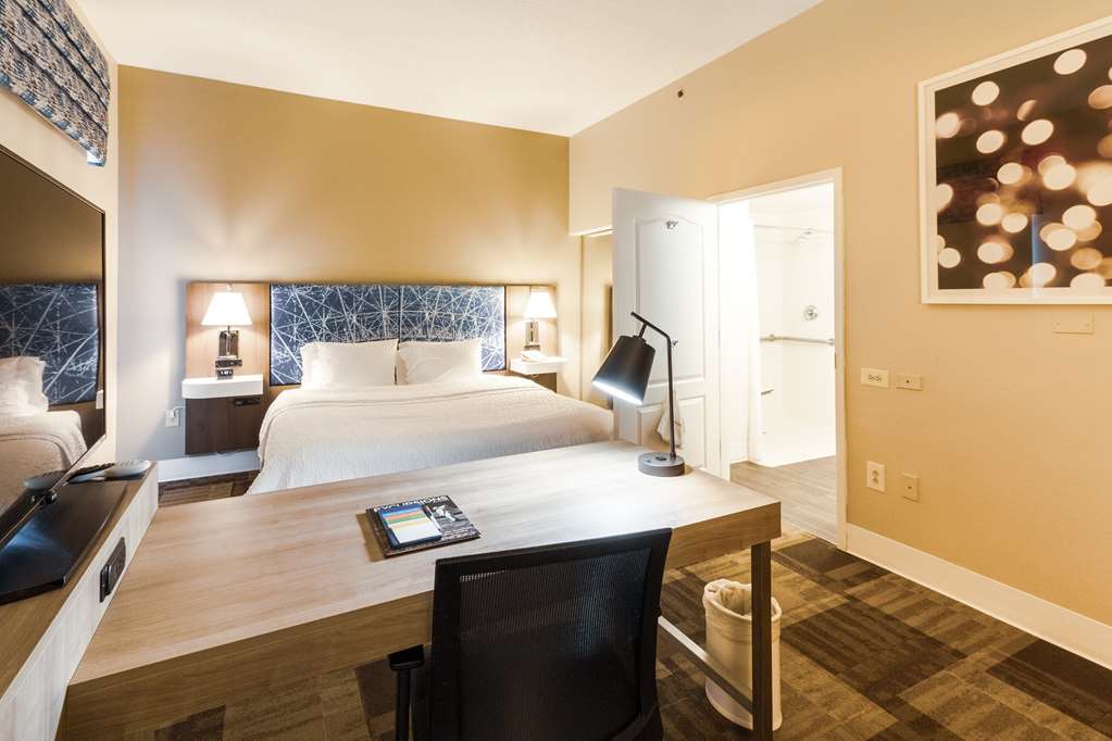 Hampton Inn & Suites Huntsville Hampton Cove — photo 3