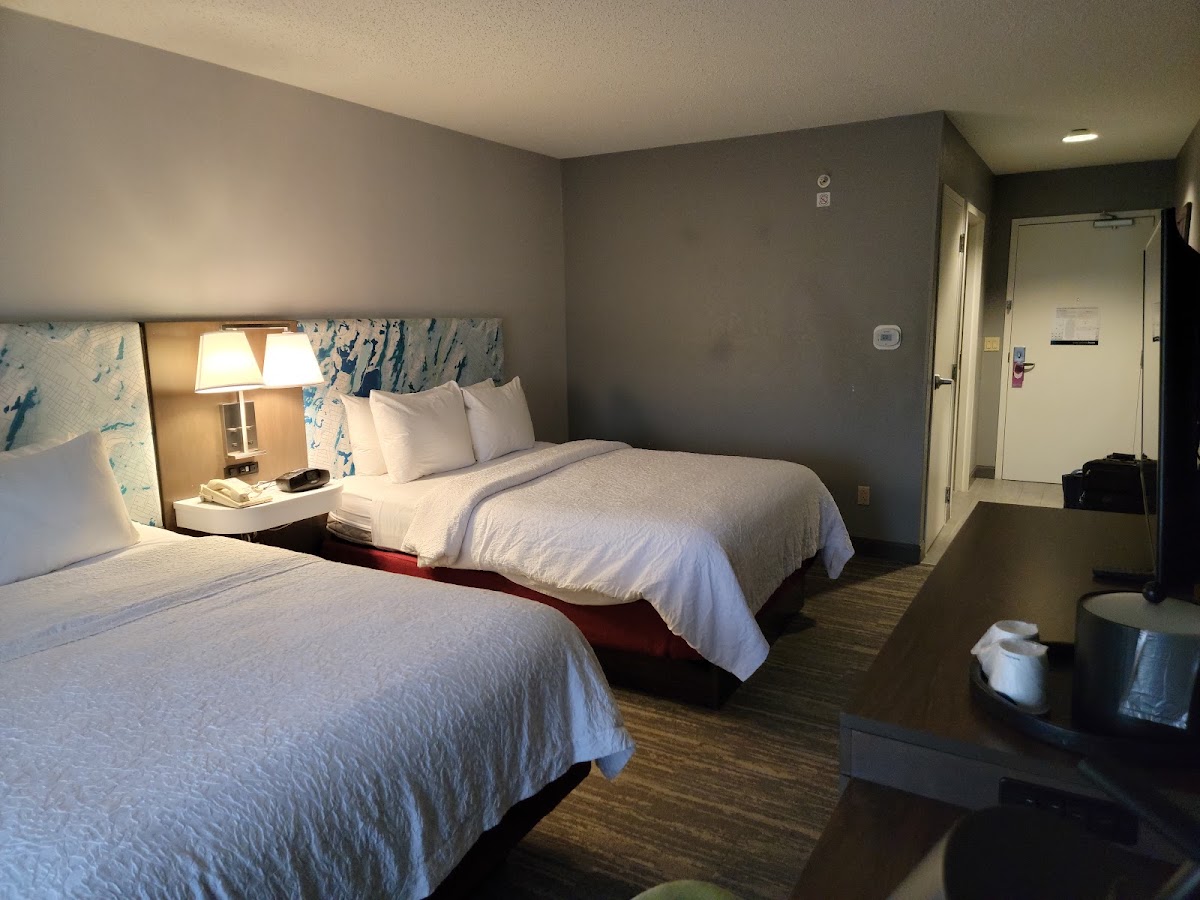 Hampton Inn & Suites Newark-Harrison-Riverwalk — photo 3