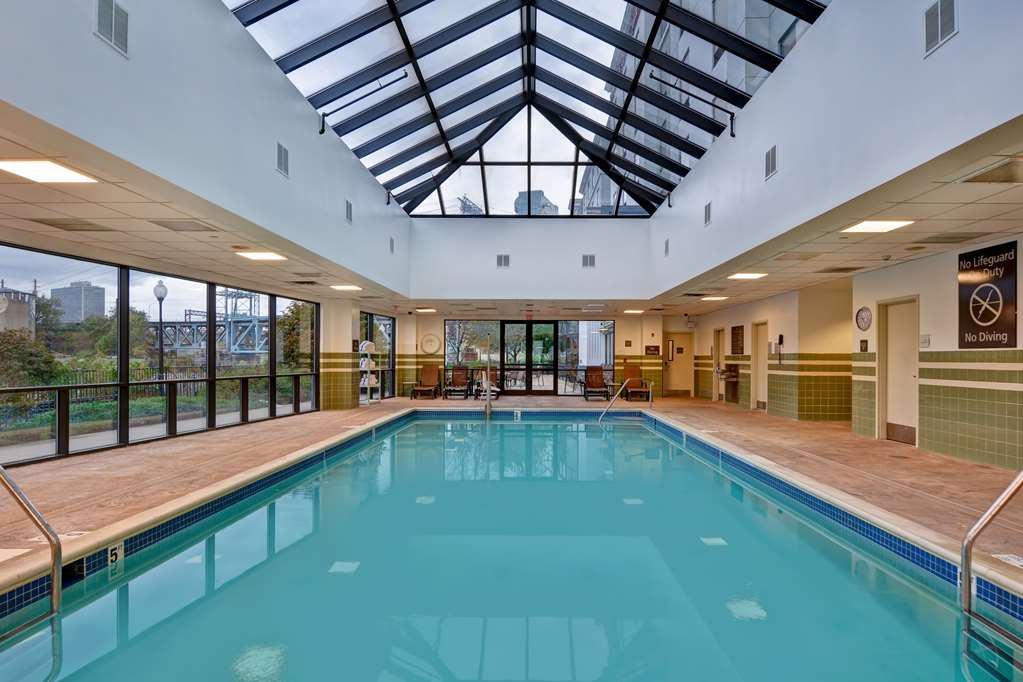 Hampton Inn & Suites Newark-Harrison-Riverwalk — photo 4