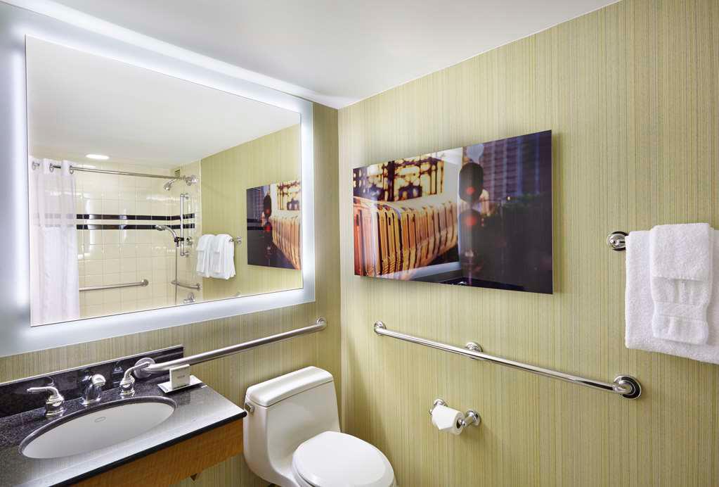 Hilton Newark Airport — photo 4
