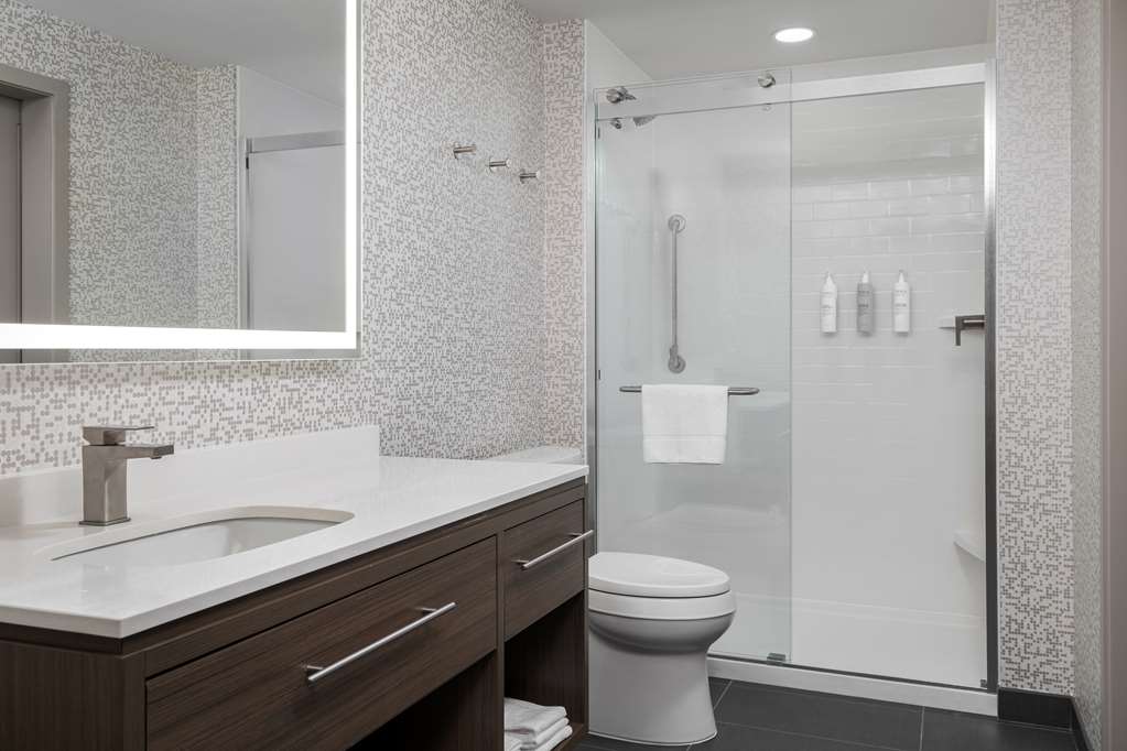Home2 Suites by Hilton Phoenix Midtown — photo 4