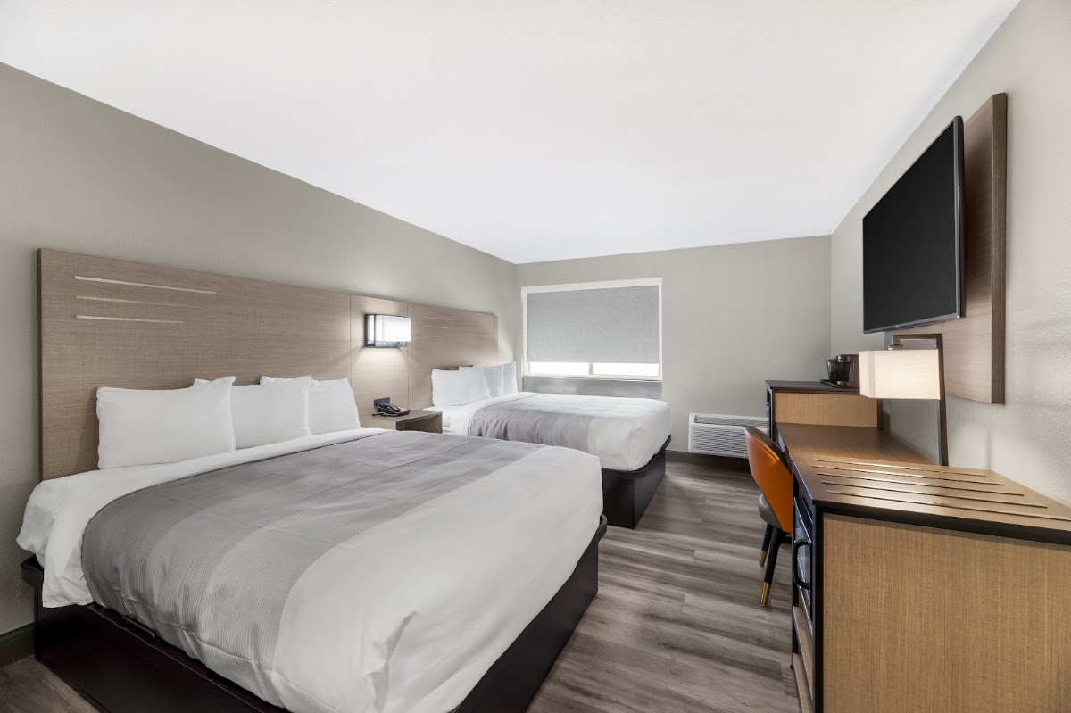 Red Lion Inn & Suites Kansas City — photo 3